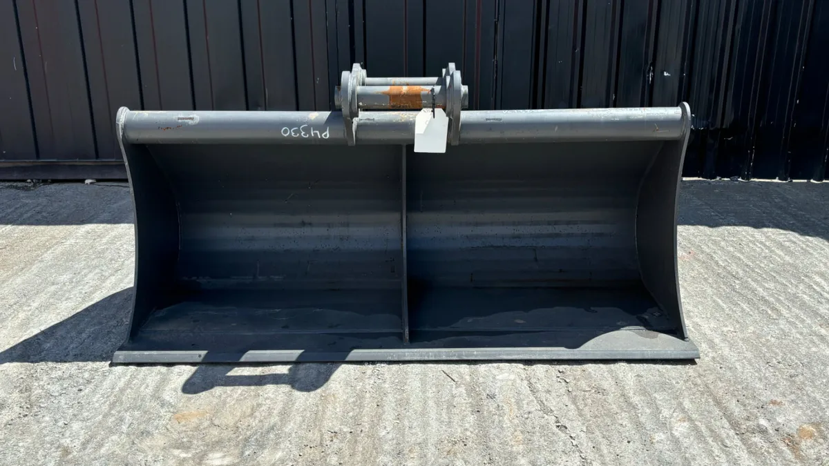 70” Grading Bucket 65mm Pins for 13 Ton Excavator - Image 3