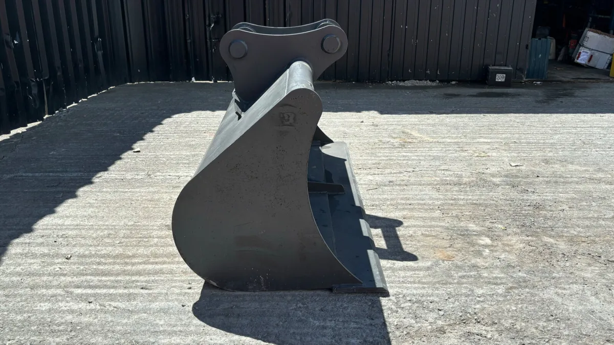 70” Grading Bucket 65mm Pins for 13 Ton Excavator - Image 4