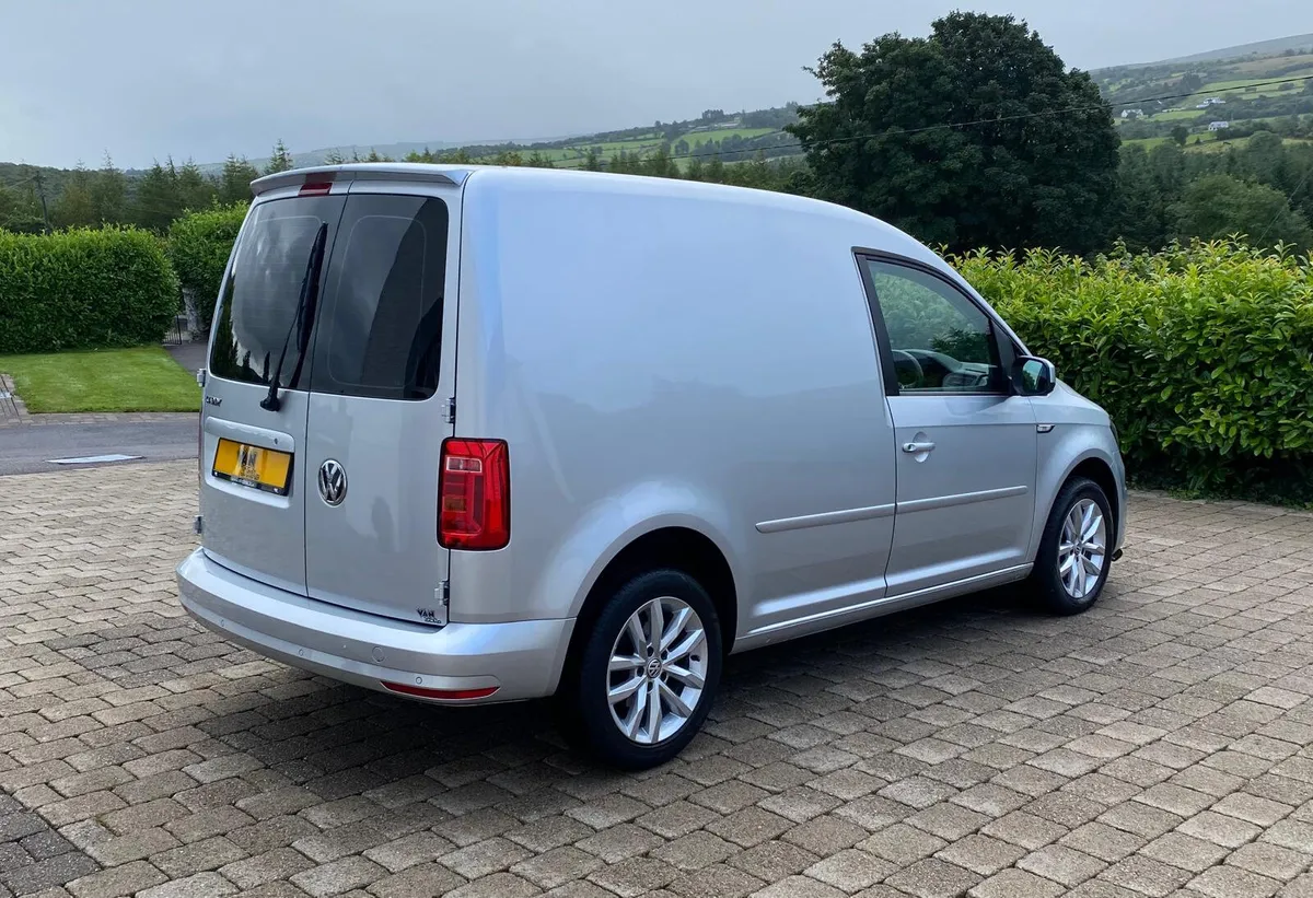 2019 (192) Volkswagen Caddy Highline DSG - Image 3