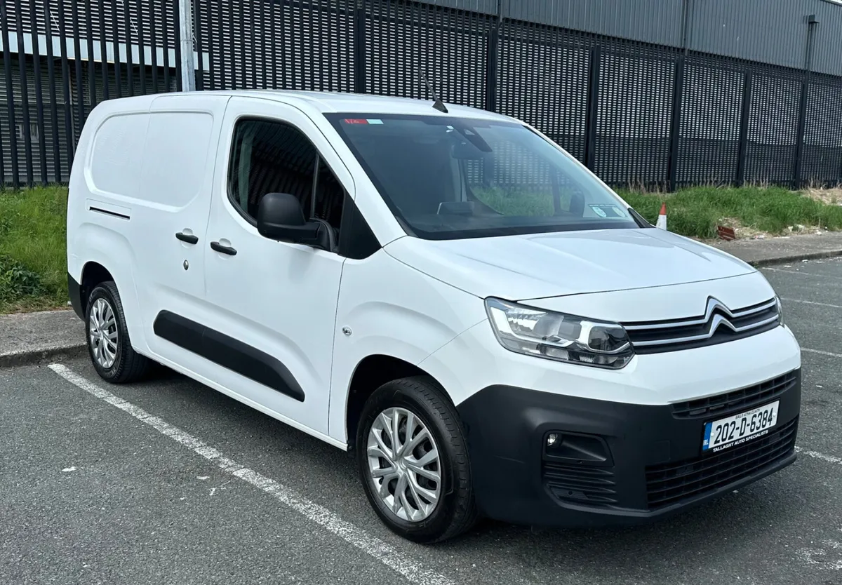 202 Berlingo Long Wheel Base - Image 1