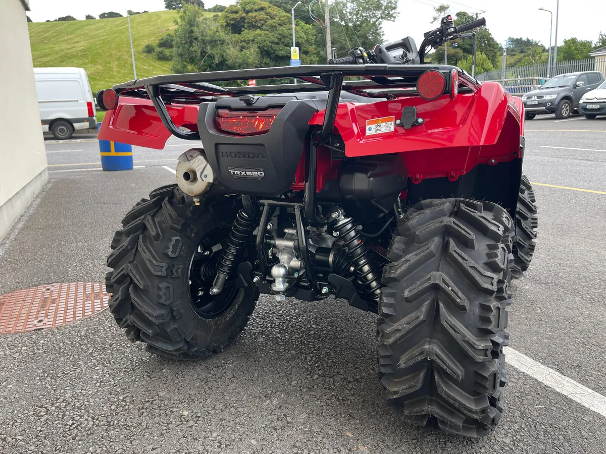 Honda TRX 520 FA6 Automatic Farm Quad - Image 3