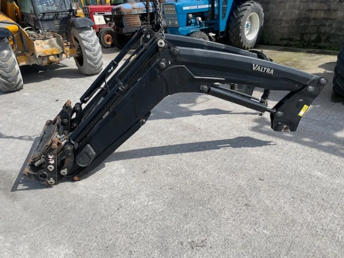 Quicke Q5S Loader - For NH, MF, JD, Claas, Valtra. - Image 3