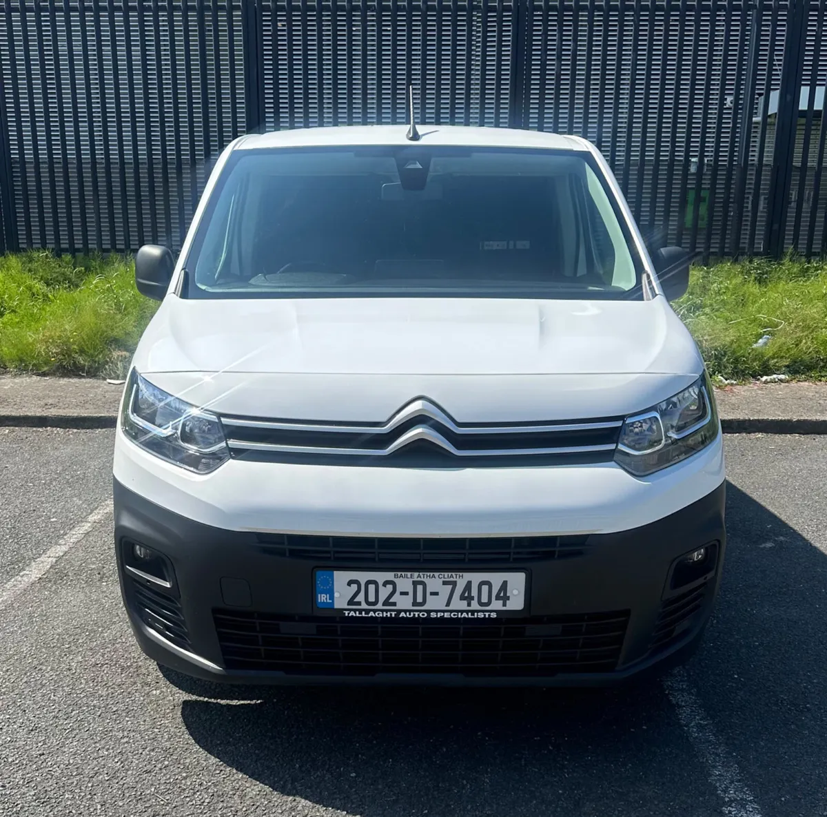 202 Citroen Berlingo LWB 100Bhp - Image 2