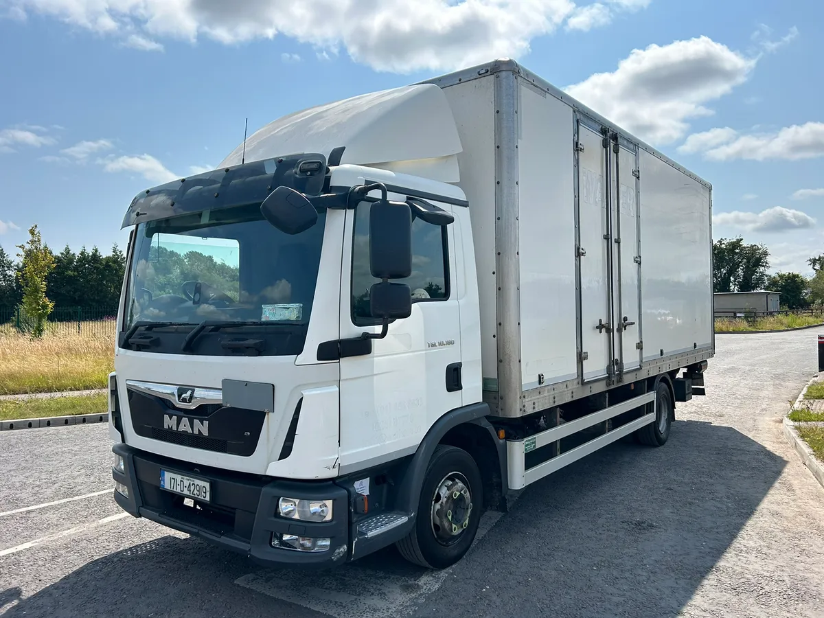 Man 10 Ton Boxvan - Image 3