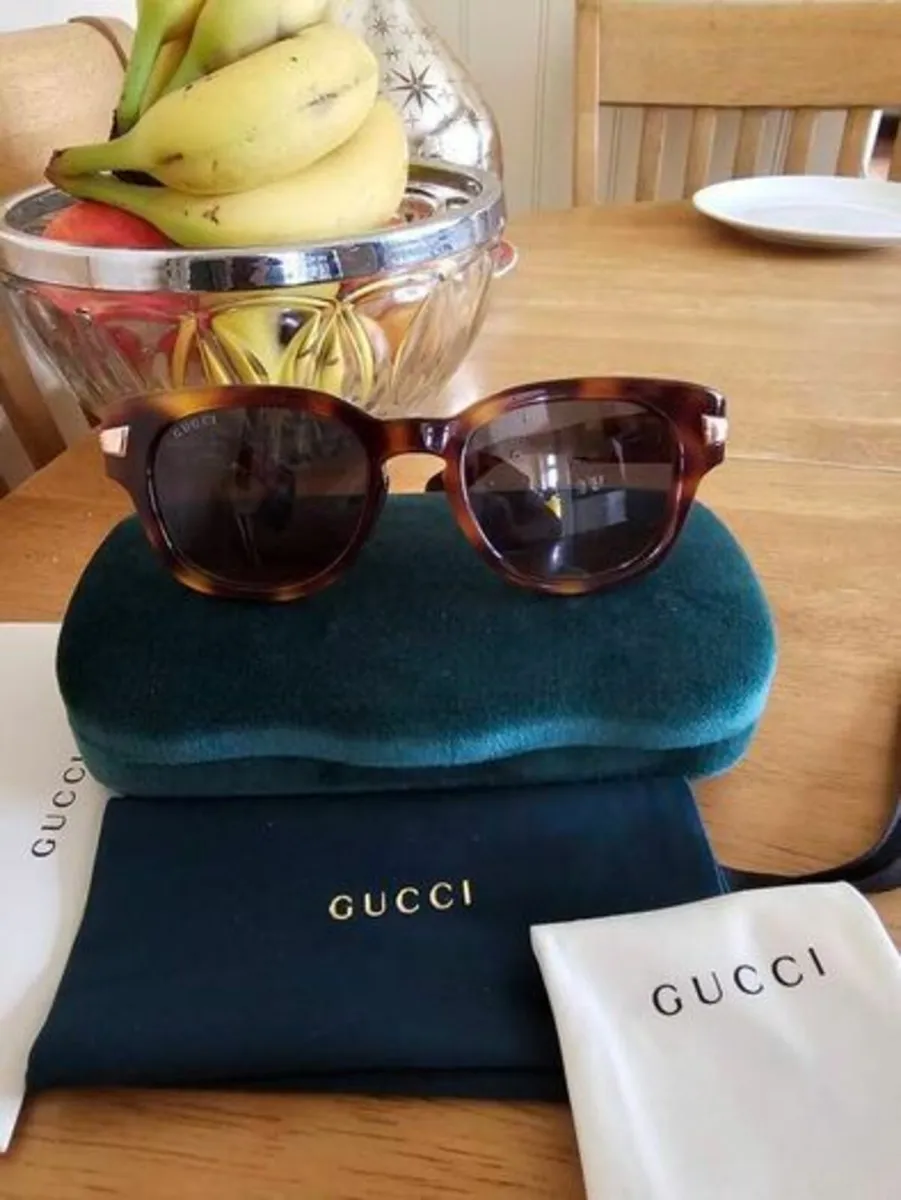 Gucci Sunglasses GG1518 /100% Authentic/NEW - Image 1