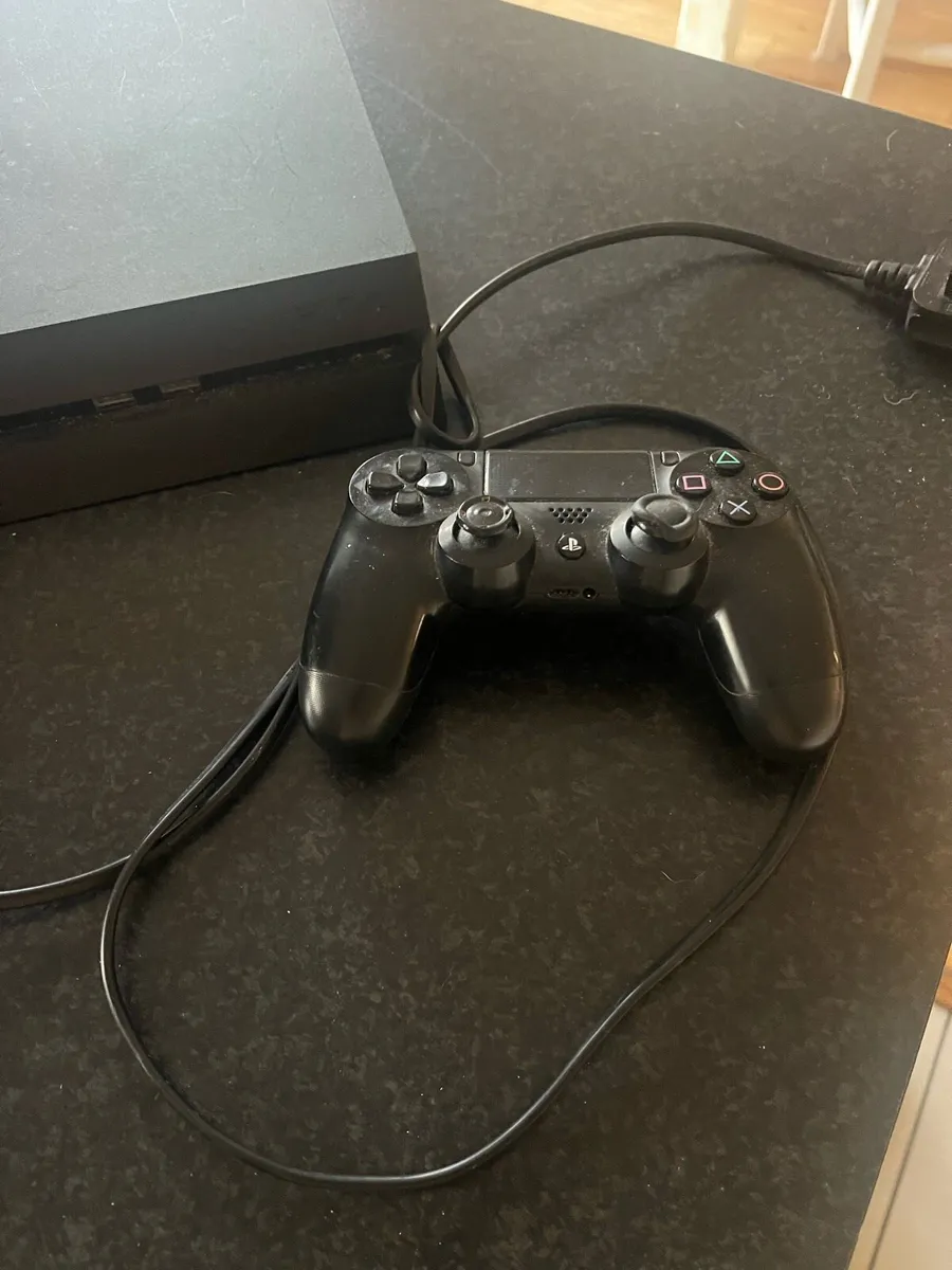 PS 4 - Image 2