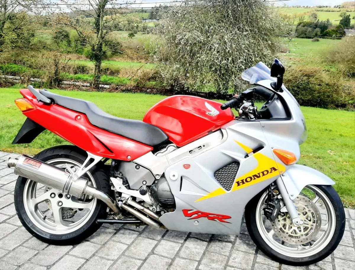 Honda VFR800 FI. Trade-in considered - Image 1