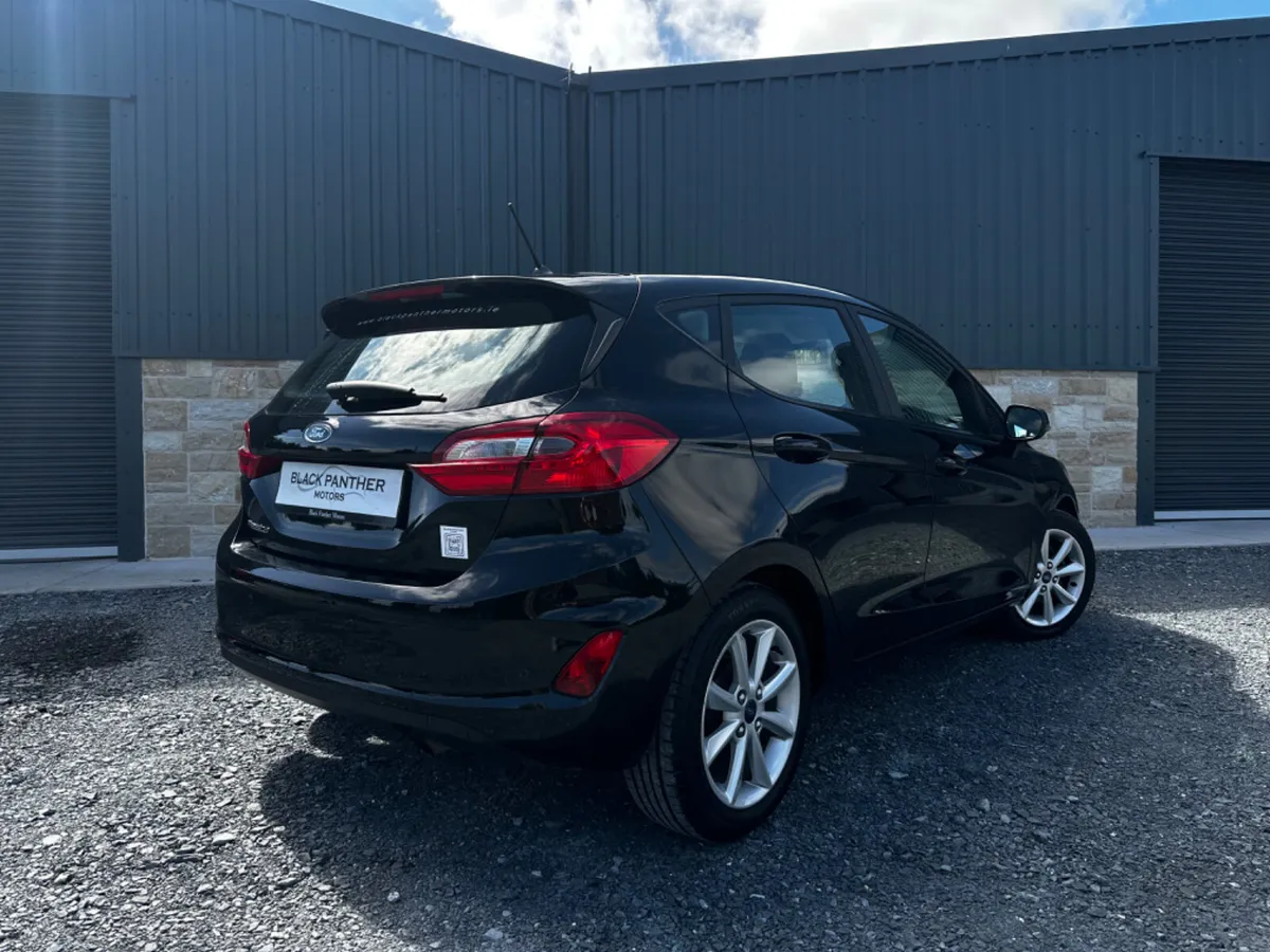 [DEPOSIT TAKEN] Ford Fiesta 181’ Zetec LOW MILEAGE - Image 4