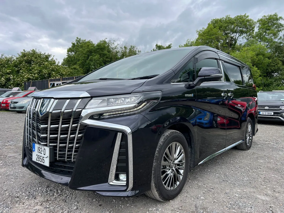 192 TOYOTA ALPHARD EXECUTIVE LOUNGE TOP SPEC - Image 3