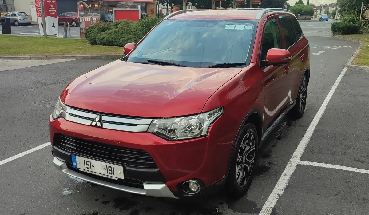 Mitsubishi Outlander 2015 Blackline 2.3 diesel 4WD - Image 1