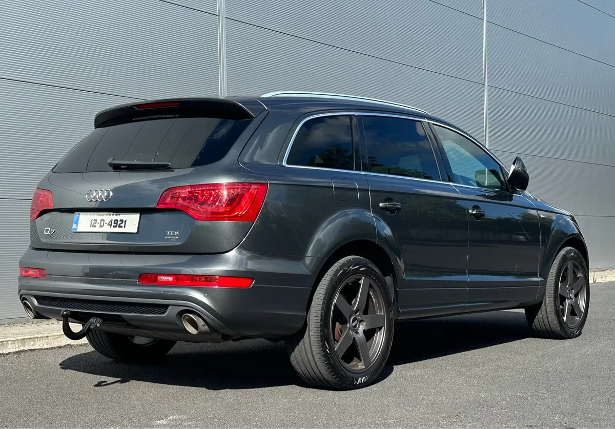 Audi Q7 Sline 7 Seater - Image 4