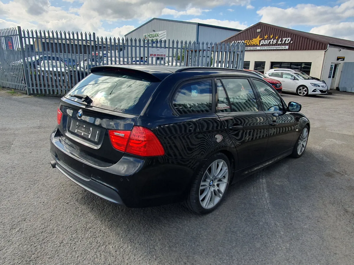 11 BMW 320  M SPORT	2.0 D (N47D20C) FOR BREAKING - Image 3