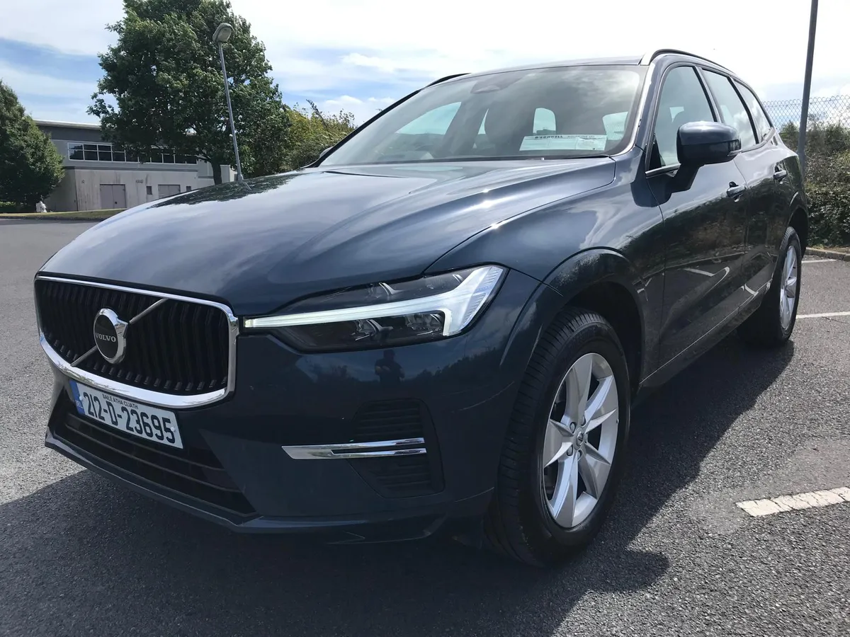 2021 VOLVO XC60 B4 MOMENTUM  AUTO - Image 2