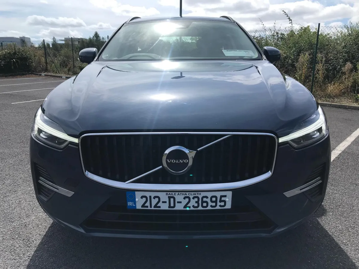 2021 VOLVO XC60 B4 MOMENTUM  AUTO - Image 3