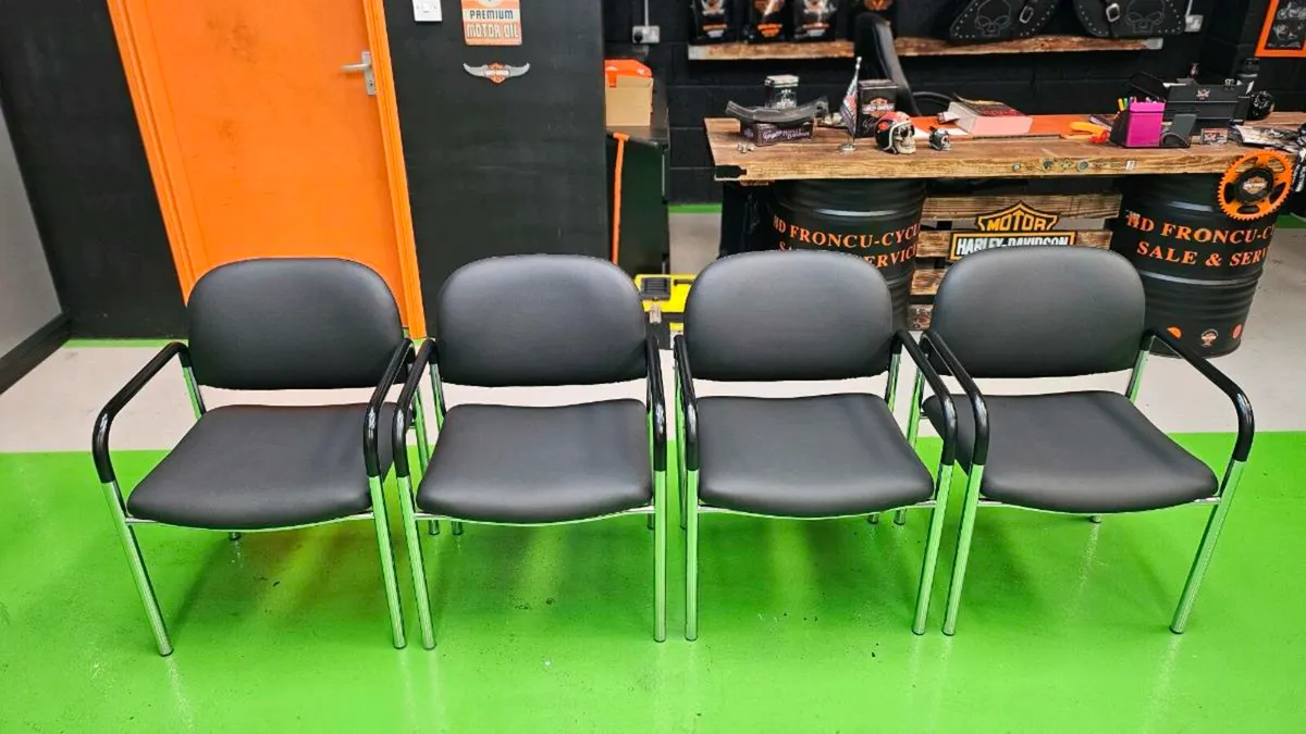 Four office chairs - Image 1