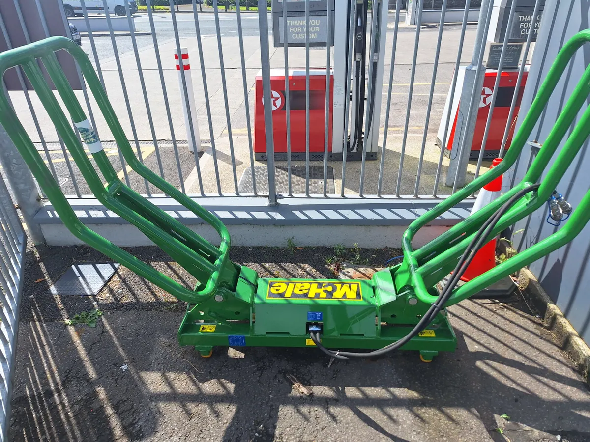 New McHale Baler Handler - Image 3