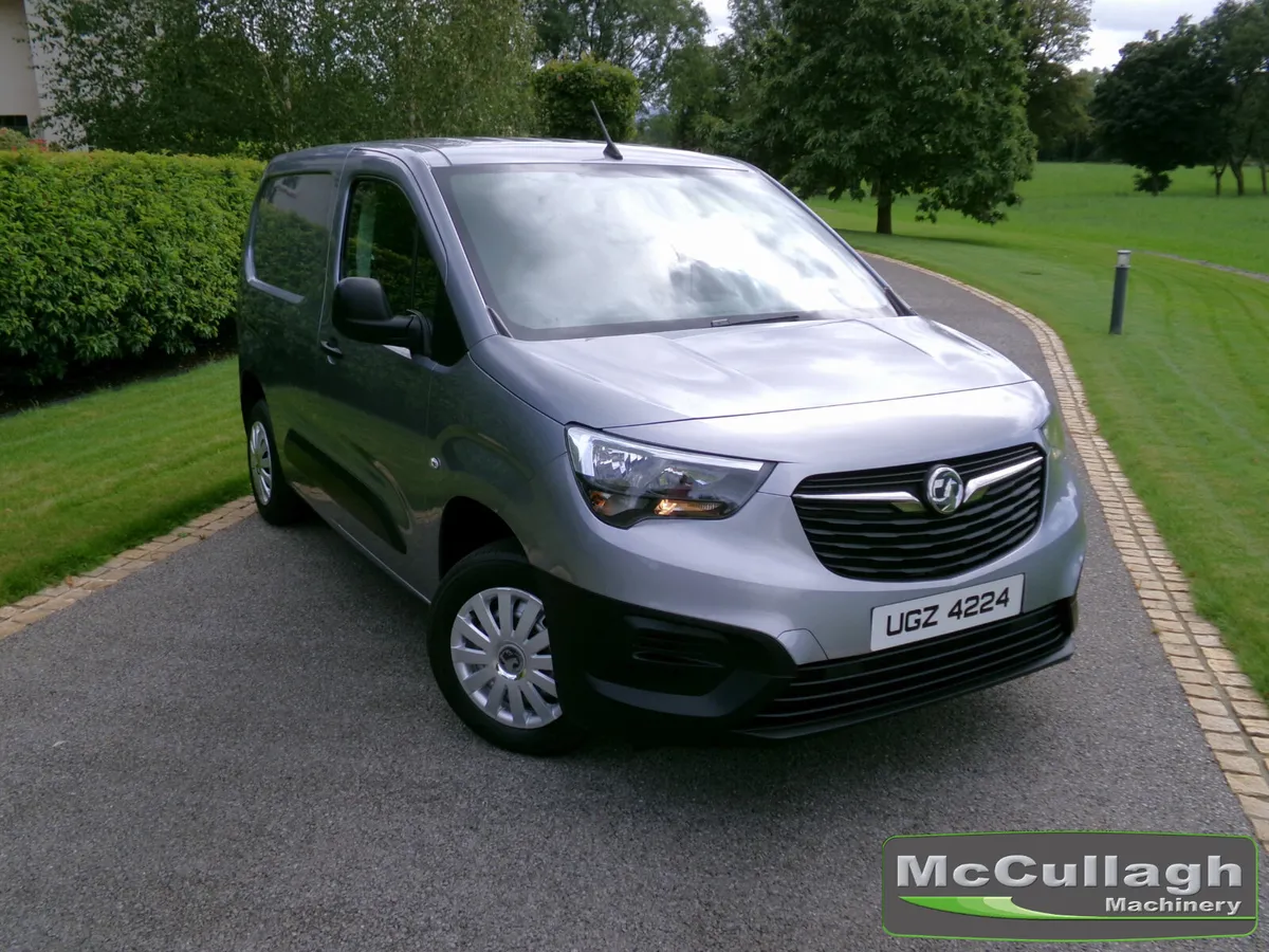 June 2021 Vauxhall Combo 2000 1.5 Diesel Edition - Image 1