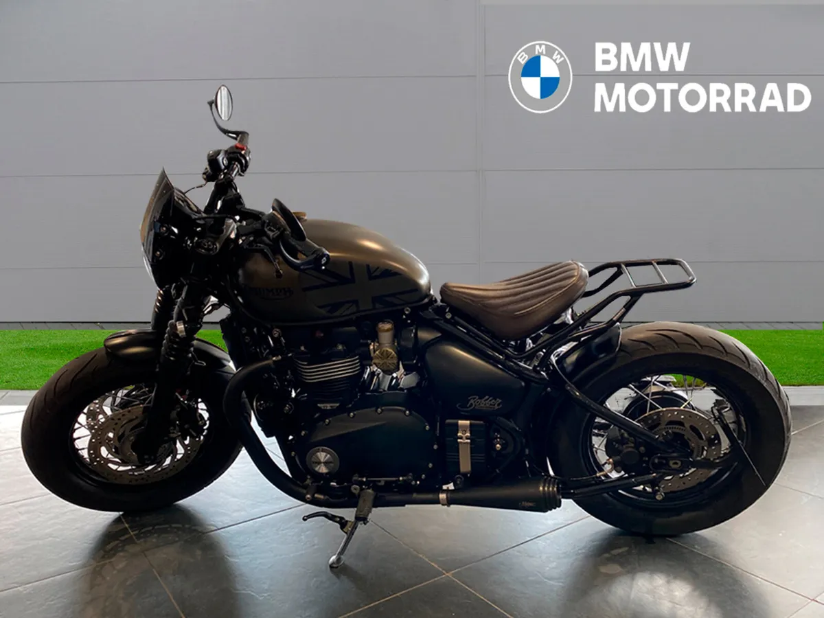 triumph bobber back seat