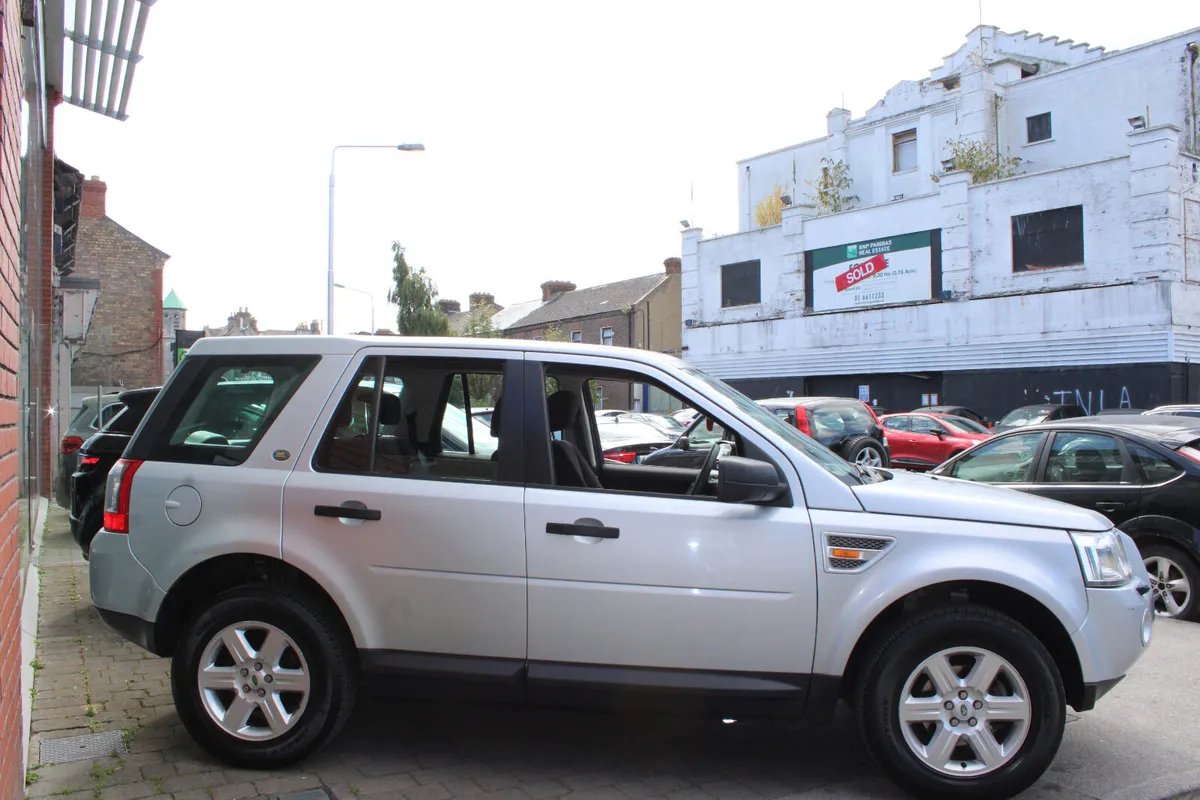 Land Rover Freelander 2009 AUTOMATIC 2.2 4X4 - Image 3