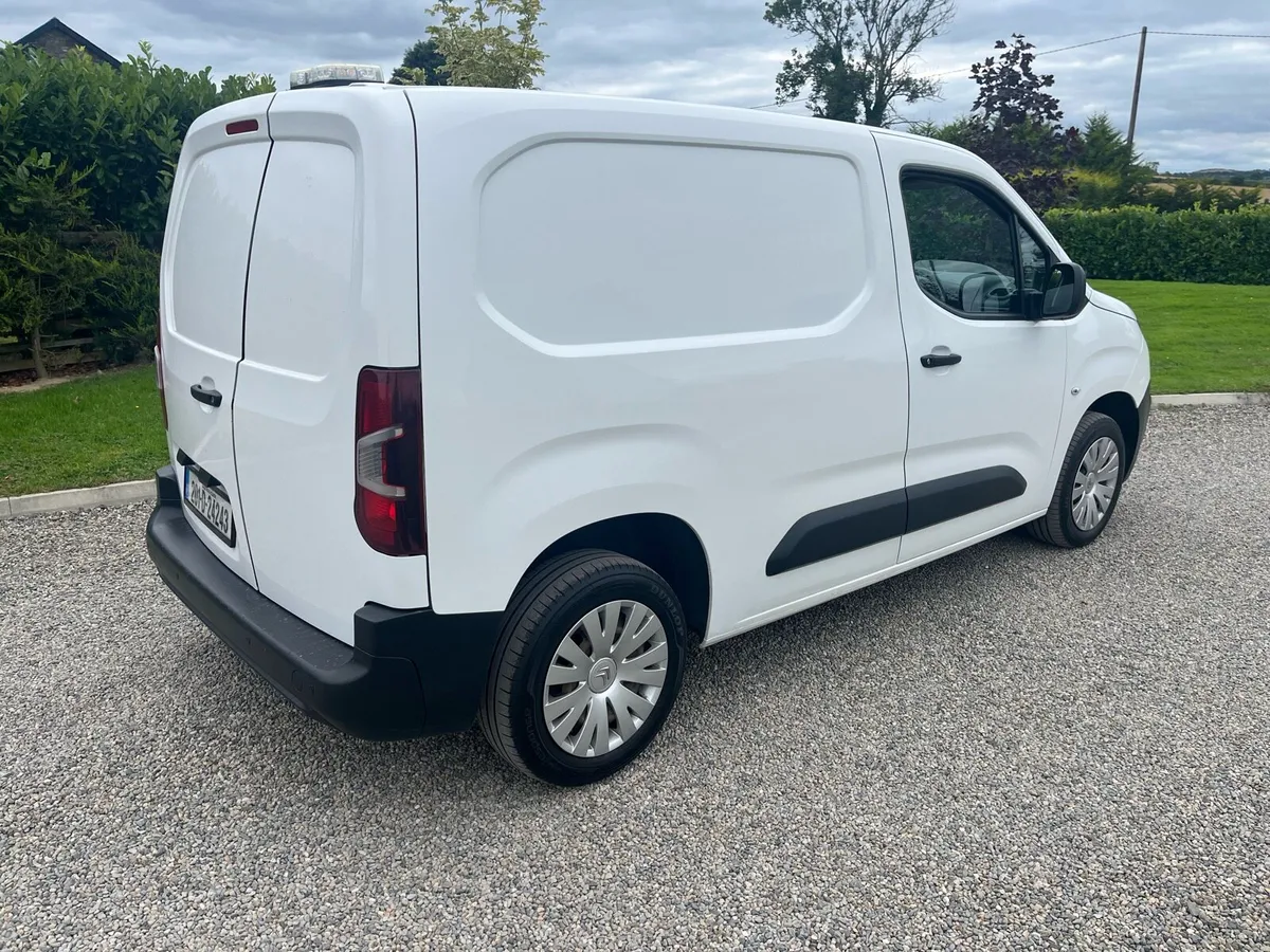 2020 CITROEN BERLINGO 1.5 BLUE HDI 3 SEAT NEW TEST - Image 3