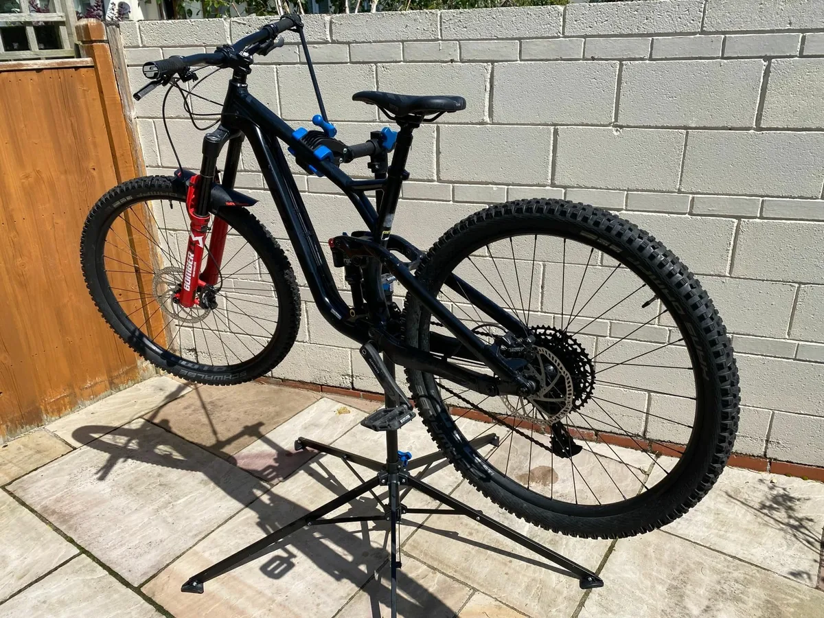 GT Force High Spec Mountain Bike - Image 3