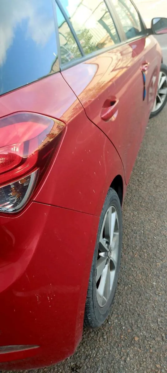 HYUNDAI I 20 DELUXE  low miles , automatic - Image 3