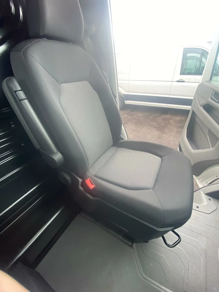 Vw crafter captain  seat - Image 4