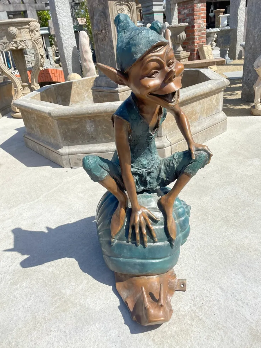 Bronze elf statue - Image 1