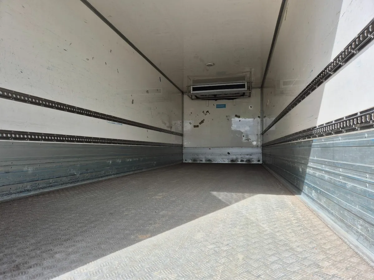 Iveco 100E18 10 tonner Solomon 24ft Fridge - Image 4