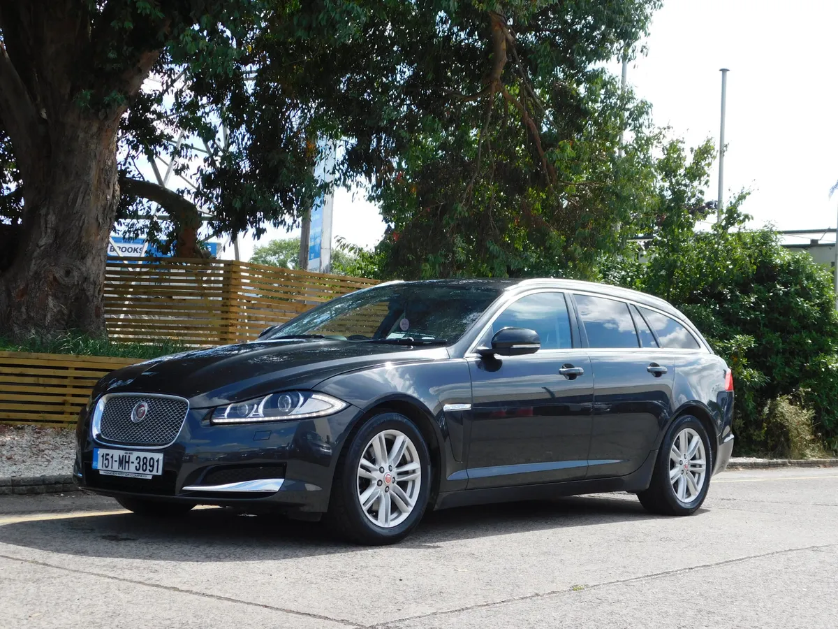 2015 JAGUAR XF.. AUTO.. HUGE SPEC.. WARRANTY INCL - Image 2