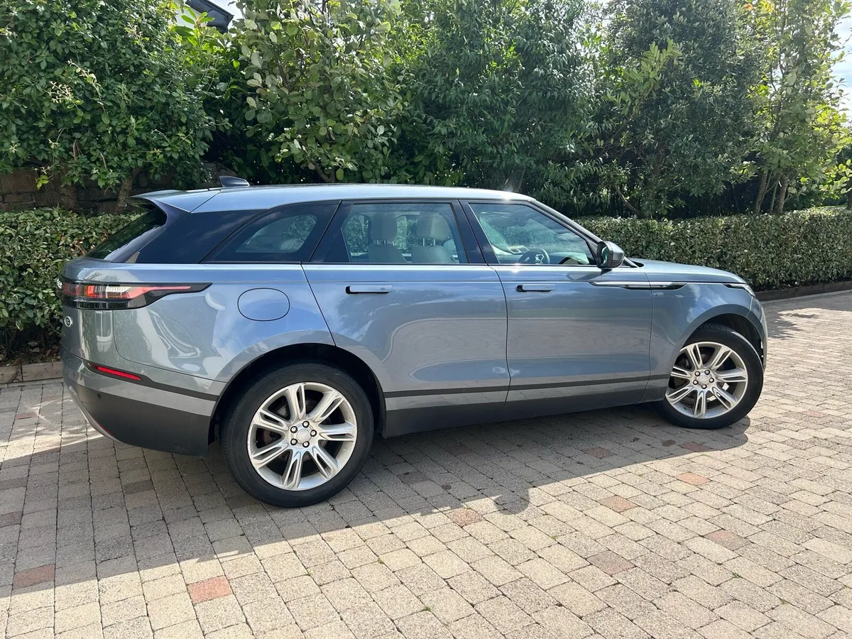 Range Rover Velar - Full LR Service History - Image 1