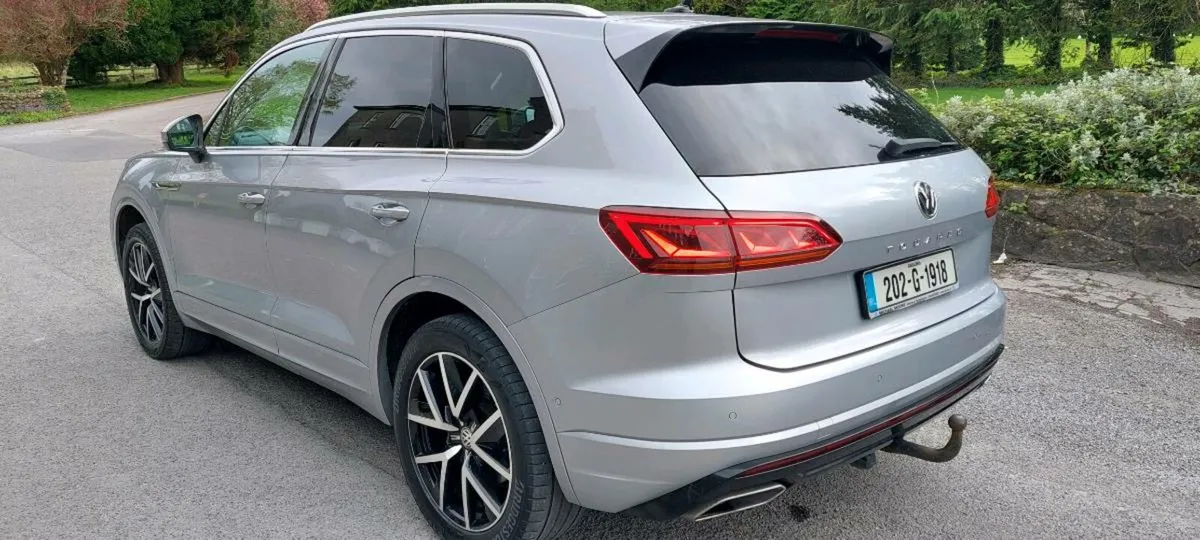 VW TOUAREG 202 R Line Taxed/Tested - Image 4