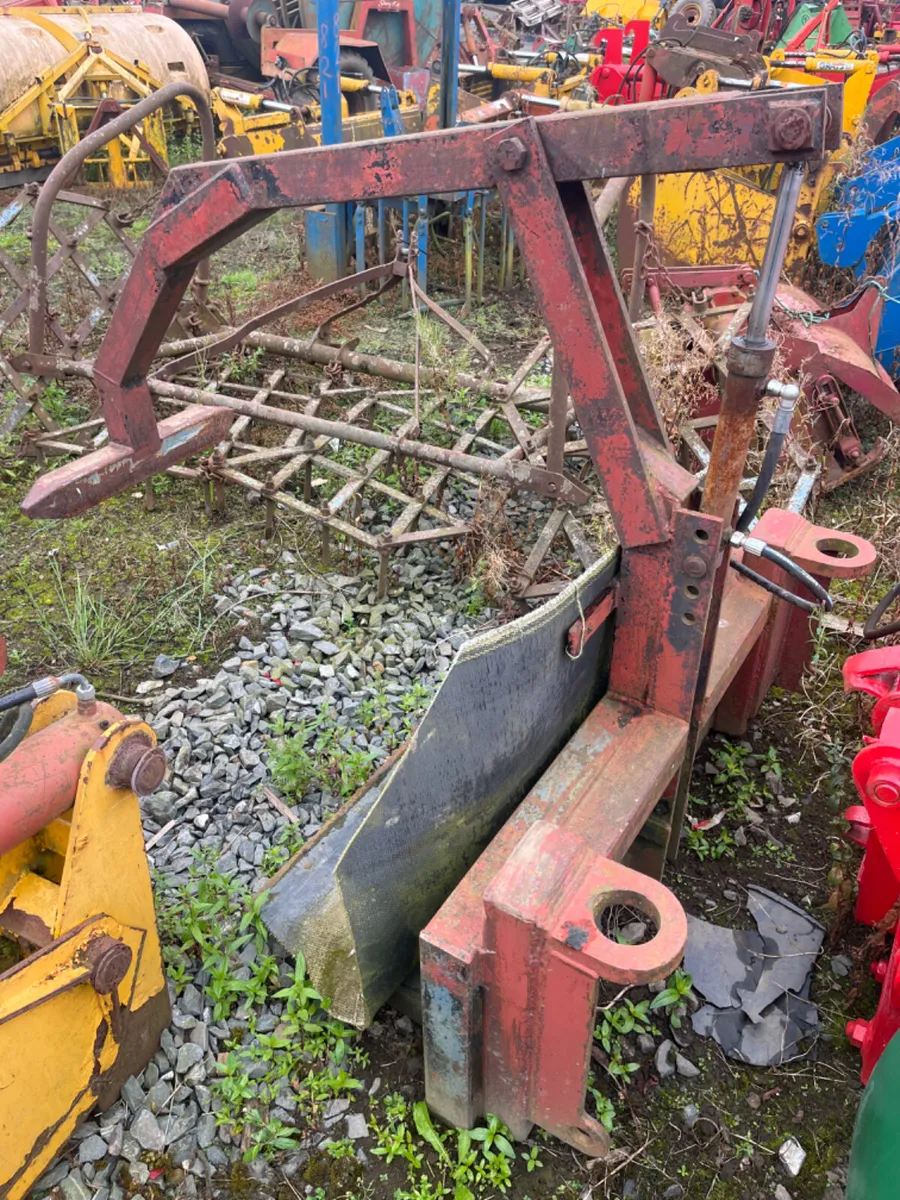 Elephant trunk bale lifter - Image 2