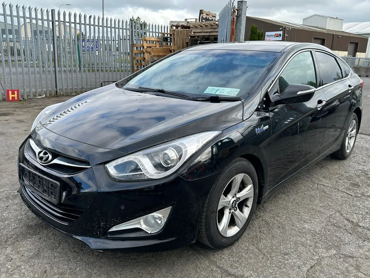12 HYUNDAI I40  1.7 CRDI FOR BREAKING - Image 2