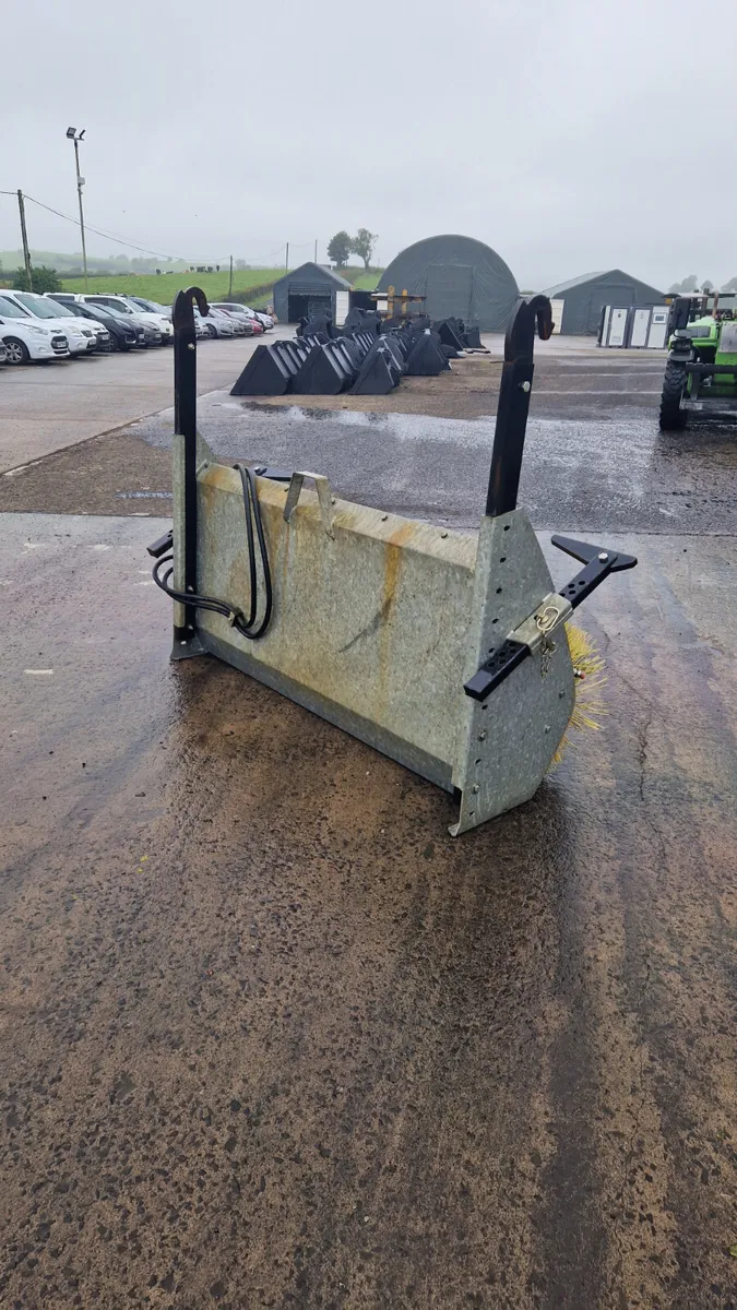 6ft Hydraulic Sweeper Brush - Image 2