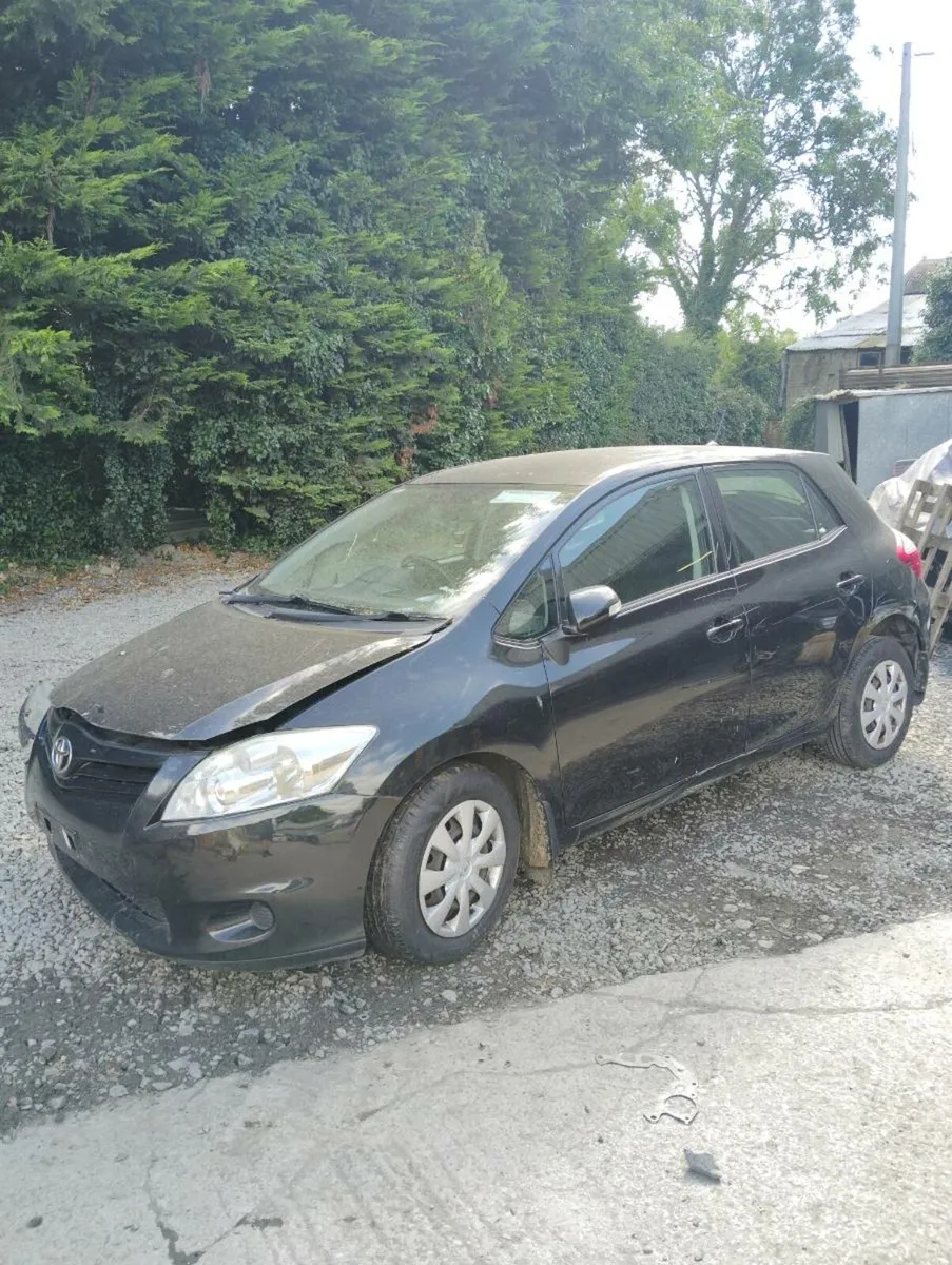 Breaking Toyota auris 2011 1.4d - Image 1