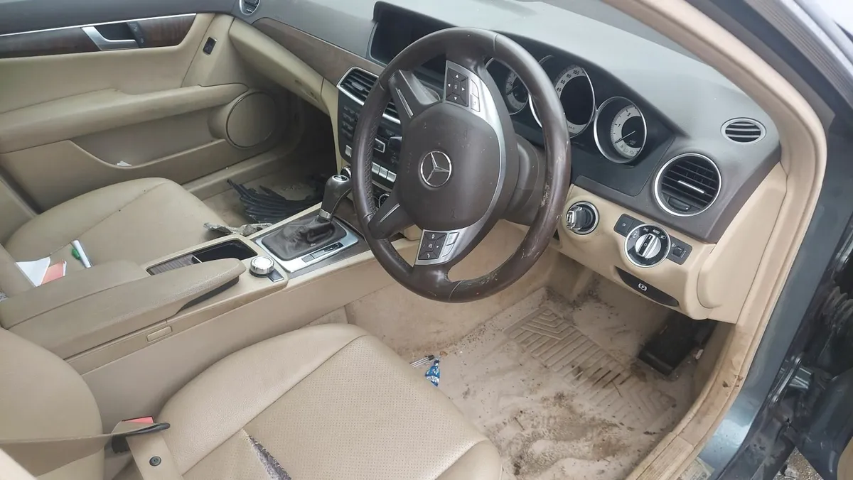 2012 merc c class for parts - Image 1