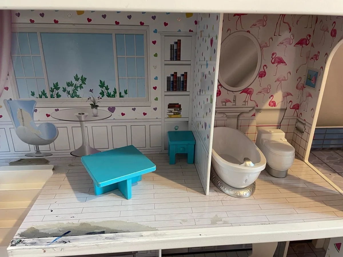 Big wooden dollhouse - Image 3