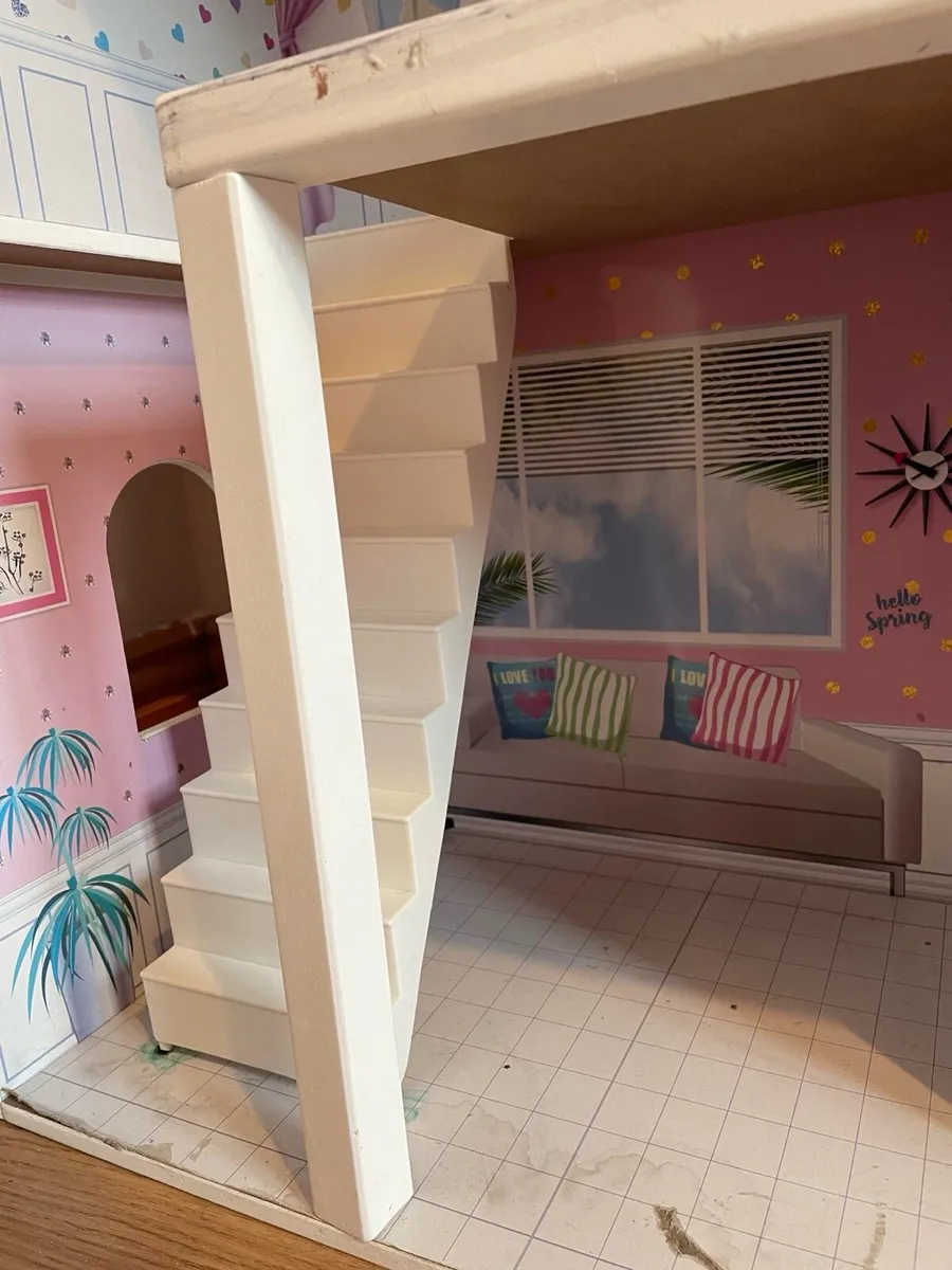 Big wooden dollhouse - Image 4