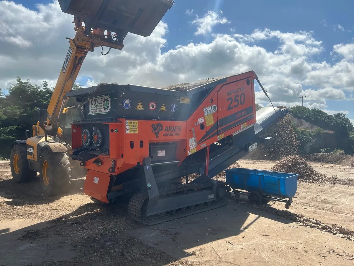 Timber wood shredder - Image 1