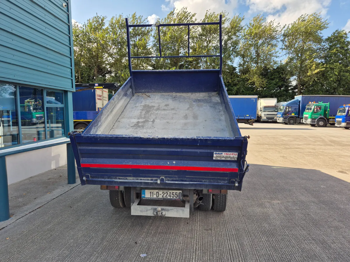 2011 ISUZU NLR 3.5TON CREW TIPPER - Image 4