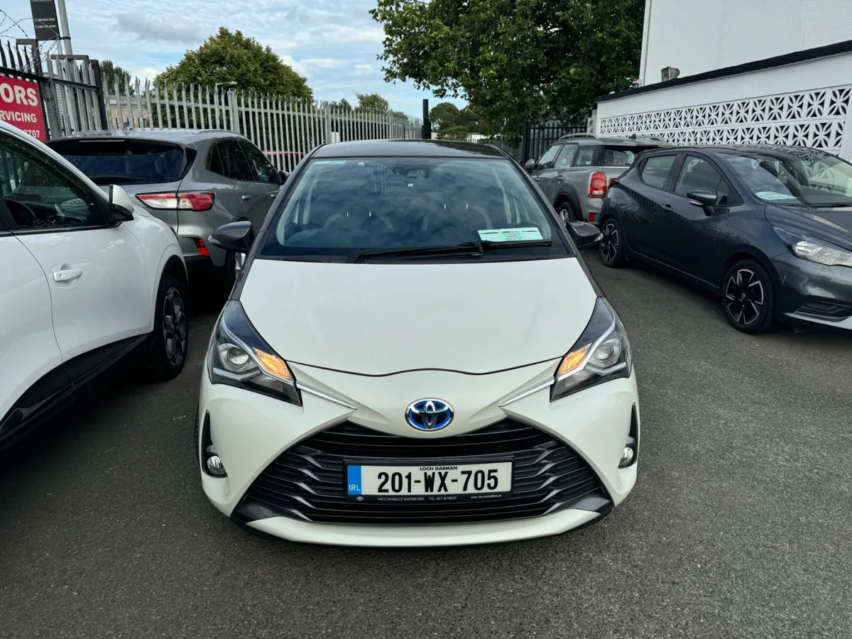 2020 Toyota Yaris 1.5 Hybrid - Image 3