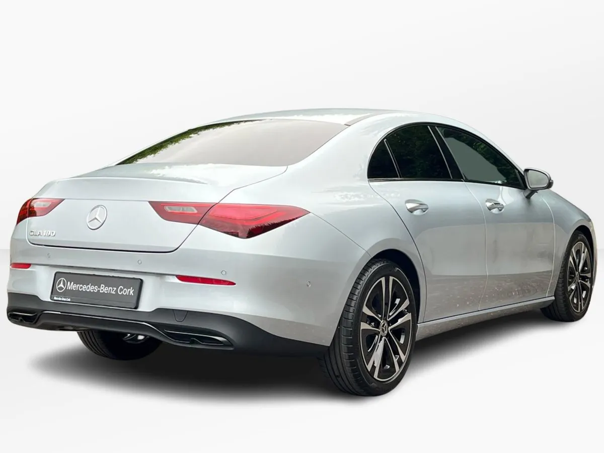 Mercedes-Benz CLA 180 Coupe Progressive Line  sav - Image 3