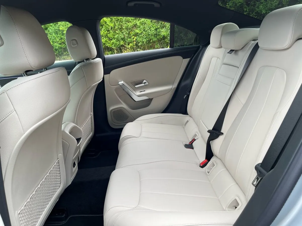 Mercedes-Benz CLA 180 Coupe Progressive Line  sav - Image 4