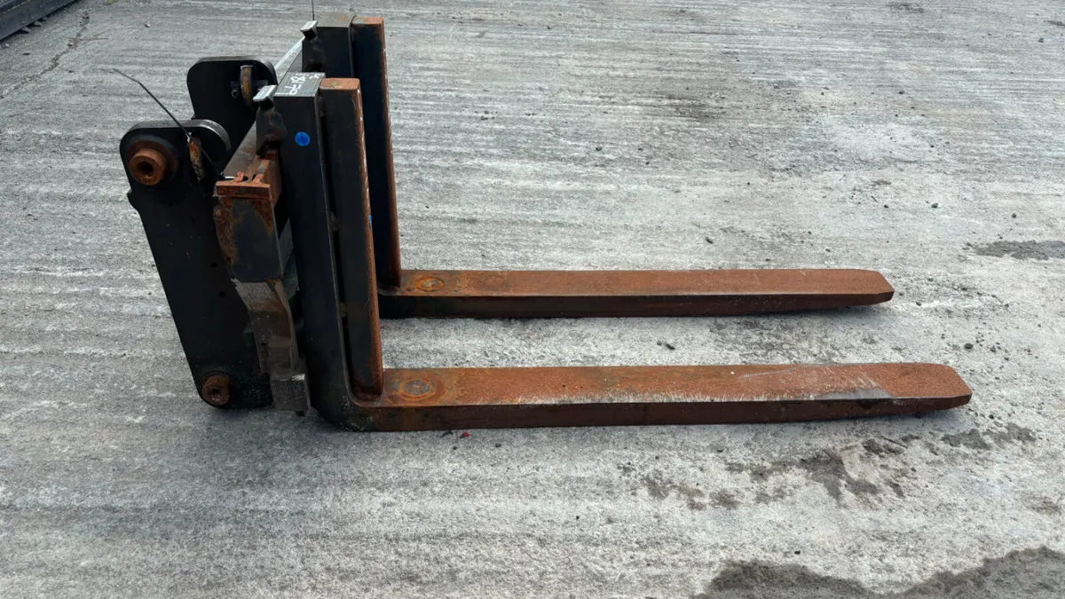 Fork Carriage & Forks to suit Forklift - Image 3
