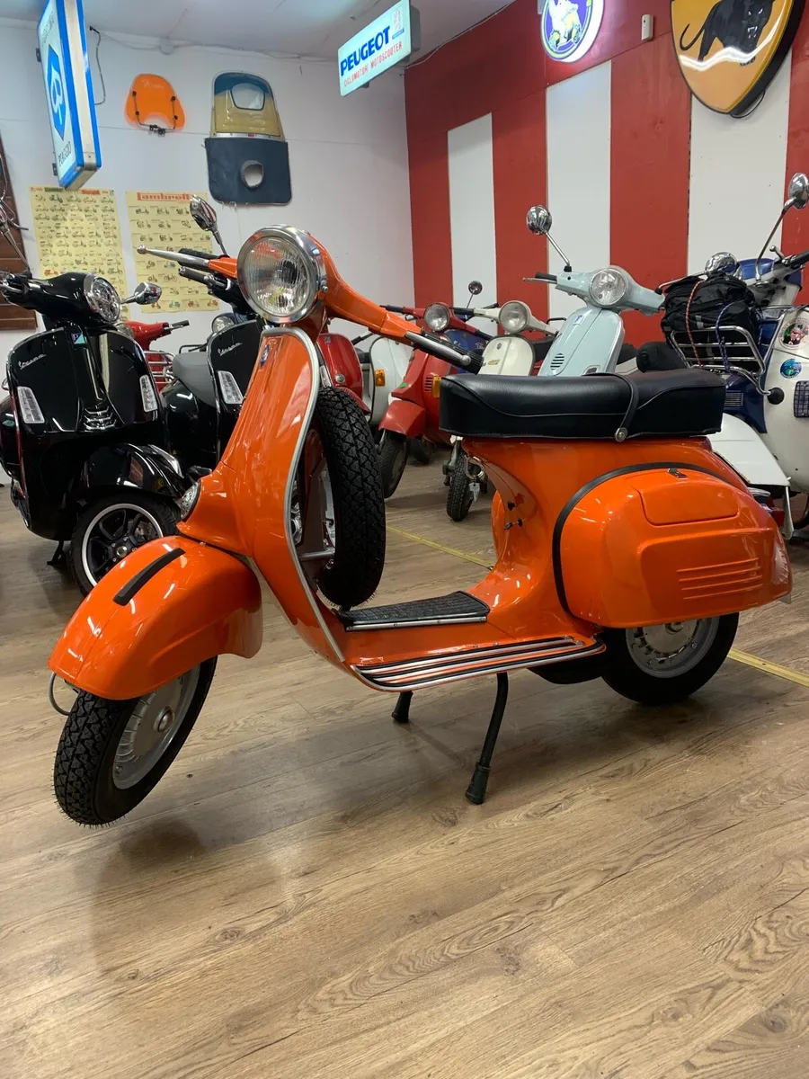 Powers Garage for Vespa scooters - Image 1