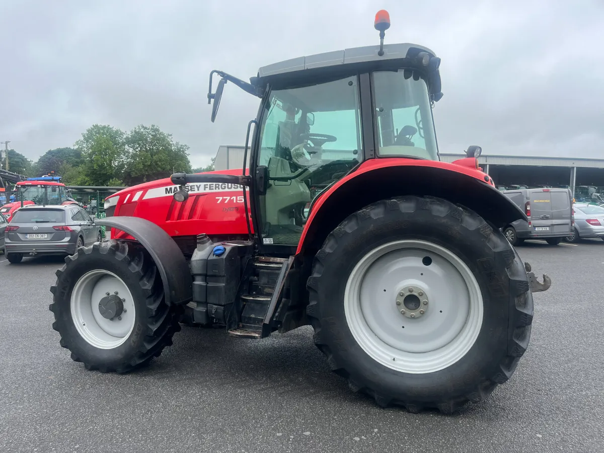 Massey Ferguson 7715 - Image 3