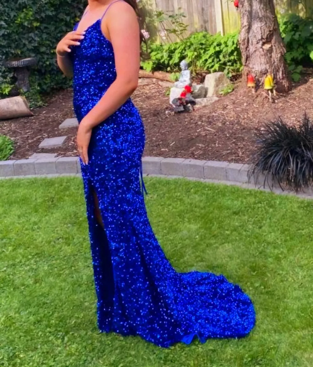 Stunning deep blue debs dress for sale in Co. Meath for 300 on DoneDeal