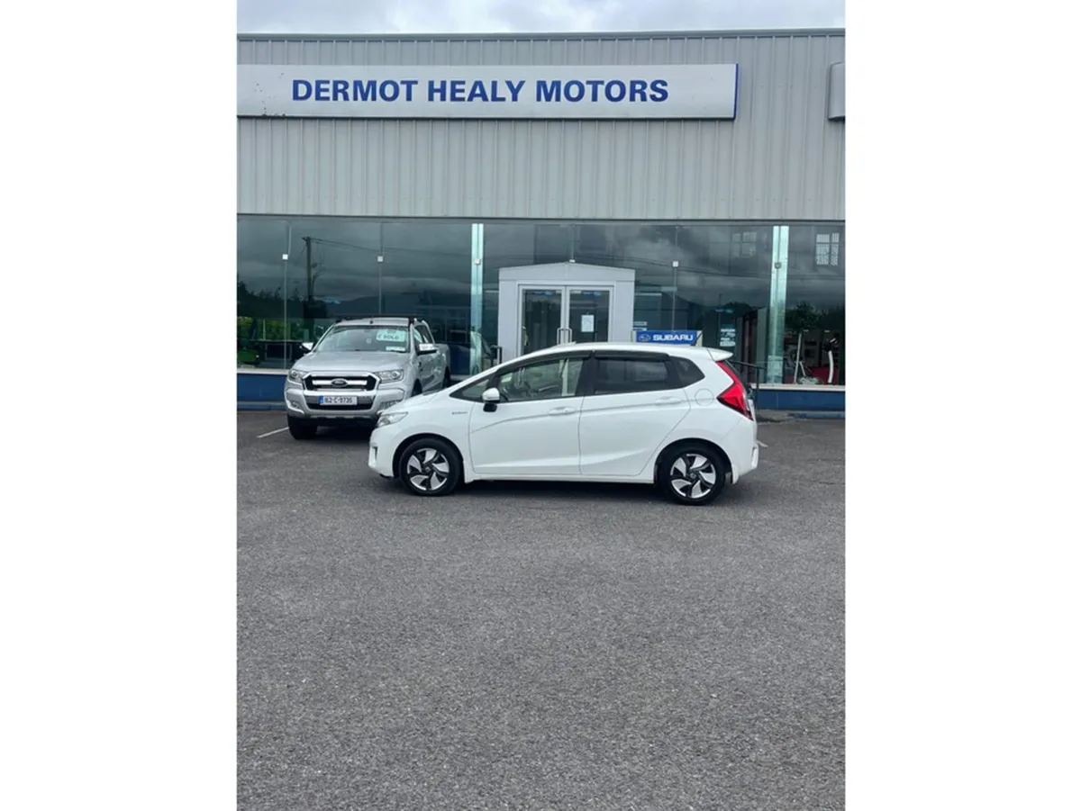 Honda Fit Daa-gp5 Hybrid 5DR Auto - Image 1