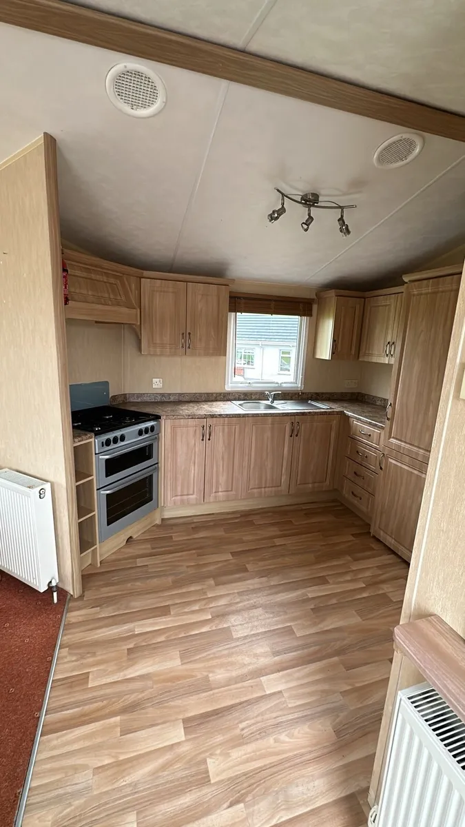 Willerby Bermuda 38 x 12 / 2 Bed (Pristine Cond.) - Image 3